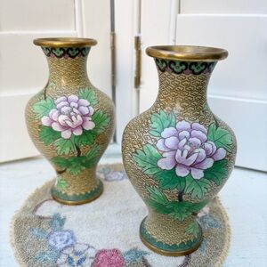 Vintage Chinese Cloisonne Peony Floral Flowers Gold Vase Enamel Jingfa 7.5”
